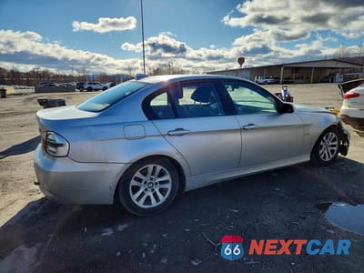 Trzecie zdjęcie samochodu z tyłu: 2006 BMW 325 XI VIN:WBAVD135X6KT79879 - miniatura