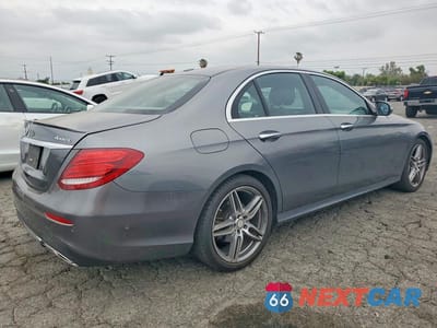 Trzecie zdjęcie samochodu z tyłu: 2017 MERCEDES-BENZ E 300 4MATIC VIN:WDDZF4KB6HA093517 - miniatura