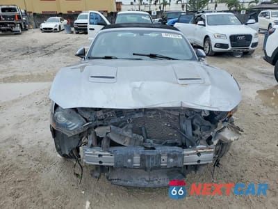 Piąte zdjęcie samochodu w środku: 2020 FORD MUSTANG VIN:1FATP8UH4L5101238 - miniatura