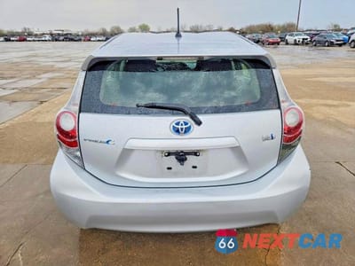 Zdjęcie 6 z 12 samochodu: 2014 TOYOTA PRIUS C ONE VIN:JTDKDTB37E1064558 - miniatura