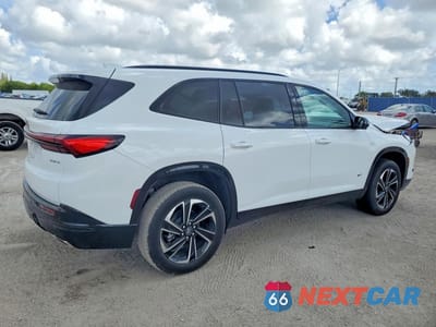Trzecie zdjęcie samochodu z tyłu: 2025 BUICK ENCLAVE SPORT TOURING VIN:5GAERBRS0SJ149812 - miniatura