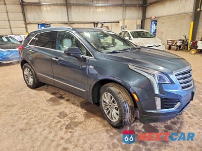 Czwarte zdjęcie samochodu z boku: 2019 CADILLAC XT5 LUXURY VIN:1GYKNCRS9KZ183679 - miniatura