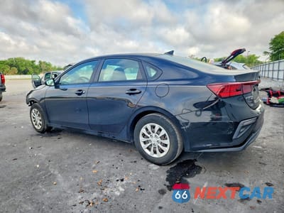 Drugie zdjęcie samochodu z przodu: 2021 KIA FORTE FE VIN:3KPF24AD7ME274595 - miniatura