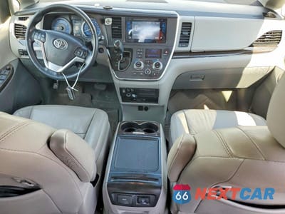 Zdjęcie 8 z 13 samochodu: 2016 TOYOTA SIENNA XLE PREMIUM 8-PASSENGER VIN:5TDYK3DC2GS702069 - miniatura