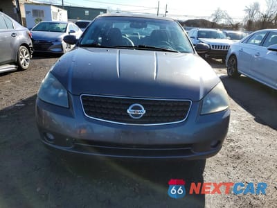 Piąte zdjęcie samochodu w środku: 2005 NISSAN ALTIMA 2.5 VIN:1N4AL11D25C336912 - miniatura