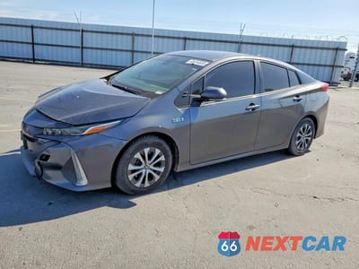 2021 TOYOTA PRIUS PRIME LE JTDKAMFP1M3178084 - główne zdjęcie licytacji z USA - miniatura