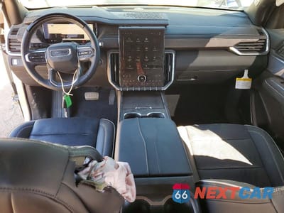 Zdjęcie 8 z 14 samochodu: 2025 GMC ACADIA DENALI VIN:1GKENLRS0SJ251468 - miniatura