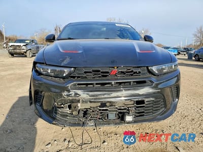 Piąte zdjęcie samochodu w środku: 2023 DODGE HORNET GT VIN:ZACNDFAN2P3A00858 - miniatura