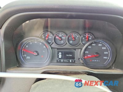 Zdjęcie 9 z 12 samochodu: 2019 CHEVROLET SILVERADO K1500 CUSTOM VIN:3GCUYBEFXKG700819 - miniatura