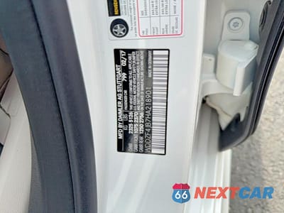 Zdjęcie 10 z 10 samochodu: 2017 MERCEDES-BENZ E 300 VIN:WDDZF4JB7HA218901 - miniatura