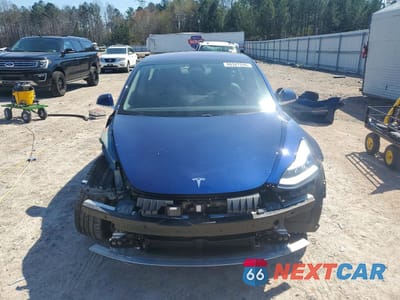 Piąte zdjęcie samochodu w środku: 2018 TESLA MODEL 3 VIN:5YJ3E1EA6JF022951 - miniatura