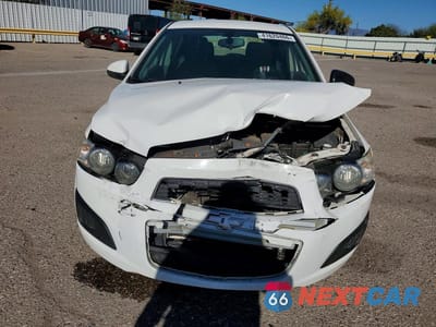 Piąte zdjęcie samochodu w środku: 2015 CHEVROLET SONIC LT VIN:1G1JC6SHXF4215994 - miniatura