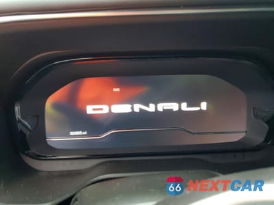 Zdjęcie 9 z 13 samochodu: 2024 GMC YUKON XL DENALI VIN:1GKS2JKL2RR204800 - miniatura