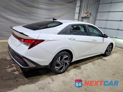 Trzecie zdjęcie samochodu z tyłu: 2025 HYUNDAI ELANTRA SEL SPORT VIN:KMHLM4DG5SU890163 - miniatura