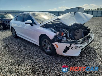 Czwarte zdjęcie samochodu z boku: 2022 KIA K5 LXS VIN:5XXG14J27NG118541 - miniatura
