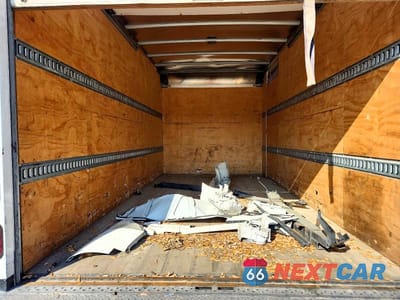 Zdjęcie 10 z 14 samochodu: 2021 ISUZU NPR HD BOX TRUCK VIN:JALC4W164M7006077 - miniatura