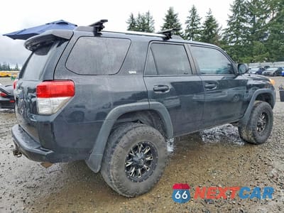 Trzecie zdjęcie samochodu z tyłu: 2013 TOYOTA 4RUNNER SR5 VIN:JTEBU5JRXD5111084 - miniatura