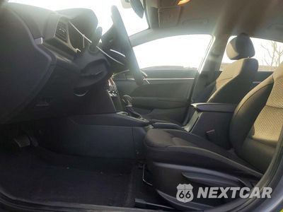 Zdjęcie 7 z 13 samochodu: 2019 HYUNDAI ELANTRA 4D VIN:KMHD74LF6KU812009 - miniatura
