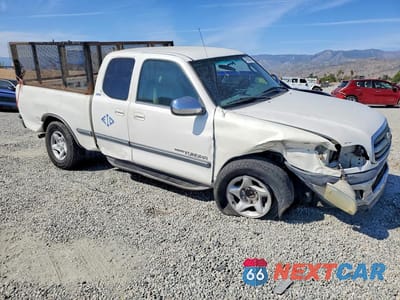 Czwarte zdjęcie samochodu z boku: 2000 TOYOTA TUNDRA SR5 VIN:5TBRT3419YS002043 - miniatura