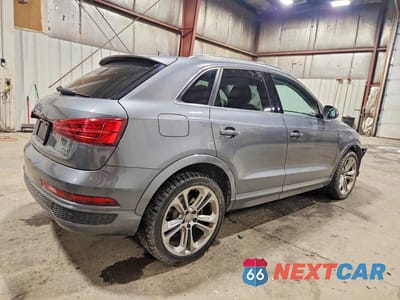 Trzecie zdjęcie samochodu z tyłu: 2016 AUDI Q3 PRESTIGE VIN:WA1GFCFS2GR012416 - miniatura