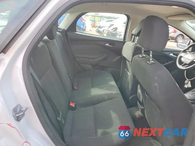 Zdjęcie 10 z 13 samochodu: 2017 FORD FOCUS SE VIN:1FADP3F28HL335661 - miniatura