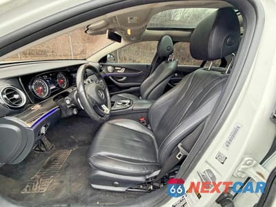 Zdjęcie 12 z 14 samochodu: 2018 MERCEDES-BENZ E 300 4MATIC VIN:WDDZF4KB1JA424428 - miniatura