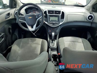Zdjęcie 8 z 12 samochodu: 2017 CHEV SONIC VIN:1G1JG6SH7H4172626 - miniatura
