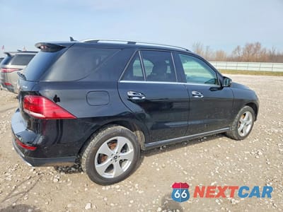 Trzecie zdjęcie samochodu z tyłu: 2018 MERCEDES-BENZ GLE 350 4MATIC VIN:4JGDA5HB2JB035853 - miniatura