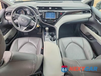 Zdjęcie 8 z 12 samochodu: 2020 TOYOTA CAMRY LE VIN:4T1C11AK4LU880046 - miniatura