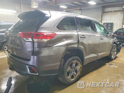 Trzecie zdjęcie samochodu z tyłu: 2018 TOYOTA HIGHLANDER LIMITED PLATINUM VIN:5TDDZRFH3JS873958 - miniatura