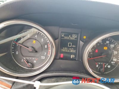 Zdjęcie 9 z 13 samochodu: 2011 JEEP GRAND CHEROKEE VIN:1J4RS5GT1BC531346 - miniatura