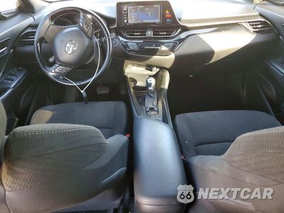 Zdjęcie 8 z 14 samochodu: 2018 TOYOTA C-HR XLE PREMIUM VIN:NMTKHMBX3JR006567 - miniatura