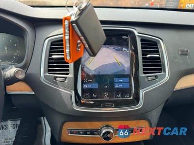 Zdjęcie 11 z 14 samochodu: 2022 VOLVO XC90 T6 MOMENTUM VIN:YV4A22PK7N1808426 - miniatura