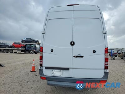 Zdjęcie 6 z 11 samochodu: 2015 MERCEDES-BENZ SPRINTER 2500 VIN:WD3PE8CC3F5970452 - miniatura