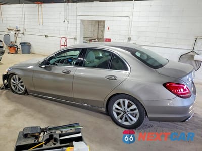 Drugie zdjęcie samochodu z przodu: 2019 MERCEDES-BENZ C 300 4MATIC VIN:55SWF8EB8KU315696 - miniatura