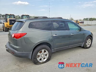 Trzecie zdjęcie samochodu z tyłu: 2011 CHEVROLET TRAVERSE LT VIN:1GNKRJED2BJ111928 - miniatura