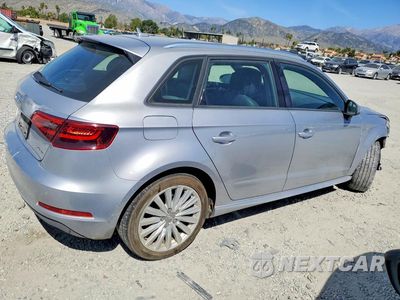 Trzecie zdjęcie samochodu z tyłu: 2016 AUDI A3 E-TRON PREMIUM VIN:WAUUPBFF2GA086224 - miniatura