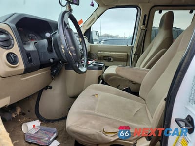 Zdjęcie 7 z 13 samochodu: 2012 FORD ECONOLINE E350 SUPER DUTY WAGON VIN:1FBNE3BL6CDA61015 - miniatura