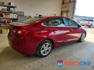 Trzecie zdjęcie samochodu z tyłu: 2018 CHEVROLET CRUZE LT VIN:1G1BE5SM5J7118974 - miniatura