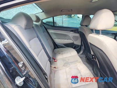 Zdjęcie 10 z 13 samochodu: 2018 HYUNDAI ELANTRA SEL VIN:5NPD84LF0JH321316 - miniatura