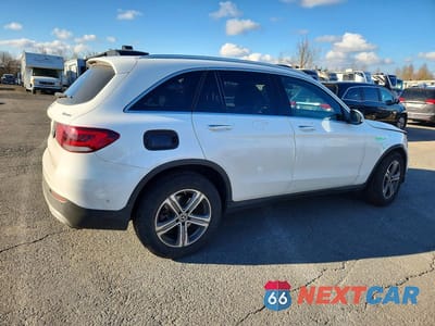 Trzecie zdjęcie samochodu z tyłu: 2021 MERCEDES-BENZ GLC 300 4MATIC VIN:W1N0G8EB8MV296486 - miniatura