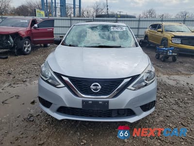 Piąte zdjęcie samochodu w środku: 2019 NISSAN SENTRA SV VIN:3N1AB7AP6KY446166 - miniatura