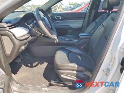 Zdjęcie 7 z 12 samochodu: 2024 JEEP COMPASS LATITUDE VIN:3C4NJDBN1RT595931 - miniatura