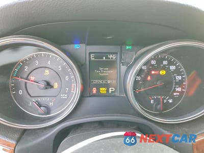 Zdjęcie 9 z 13 samochodu: 2011 JEEP GRAND CHEROKEE LIMITED VIN:1J4RR5GGXBC527312 - miniatura