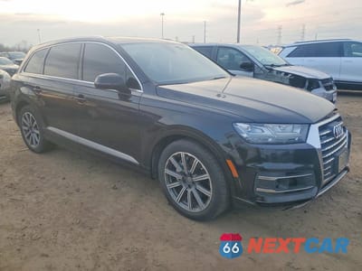 Czwarte zdjęcie samochodu z boku: 2017 AUDI Q7 PRESTIGE VIN:WA1VAAF75HD025827 - miniatura