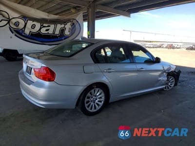 Trzecie zdjęcie samochodu z tyłu: 2009 BMW 328 I SULEV VIN:WBAPH57549NL77420 - miniatura