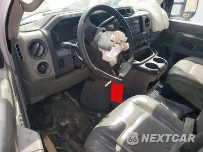 Zdjęcie 8 z 12 samochodu: 2018 FORD ECONOLINE E350 SUPER DUTY CUTAWAY VAN VIN:1FDWE3FS4JDC25906 - miniatura