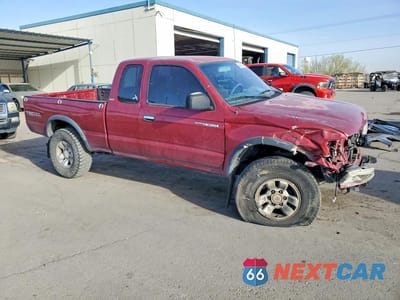 Czwarte zdjęcie samochodu z boku: 2000 TOYOTA TACOMA PRERUNNER V6 VIN:5TESN92NXYZ690357 - miniatura