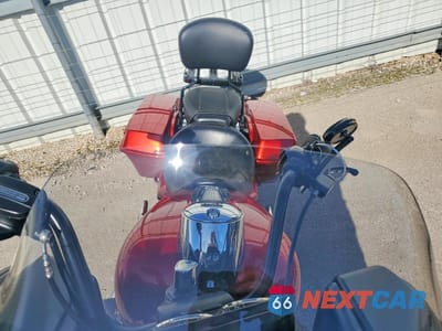 Piąte zdjęcie samochodu w środku: 2013 HARLEY-DAVIDSON FLTRX ROAD GLIDE CUSTOM VIN:1HD1KHM19DB674043 - miniatura