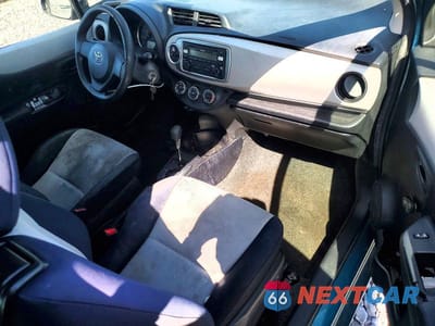Zdjęcie 8 z 12 samochodu: 2012 TOYOTA YARIS 3-DOOR L VIN:JTDJTUD37CD509264 - miniatura